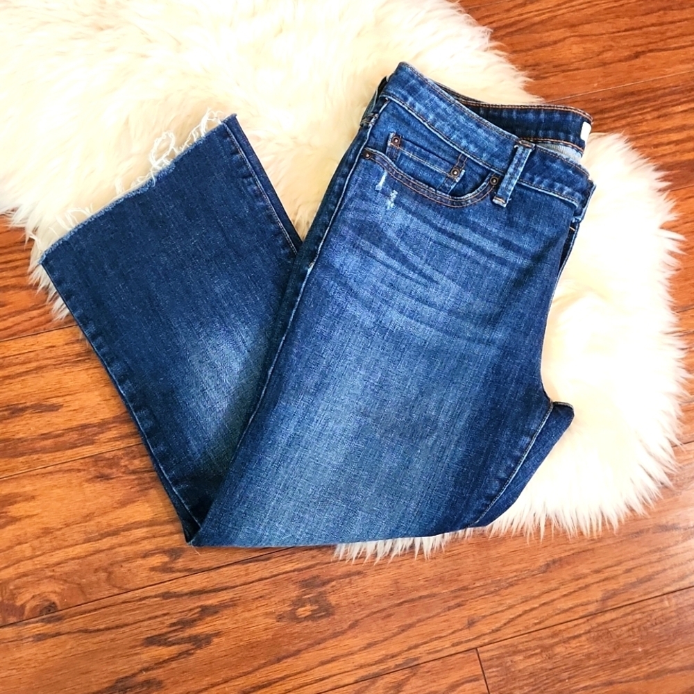 Levi's Low Rise Cropped Jeans